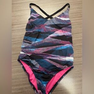 4 for $25 💙 Nike Cross-Back One-Piece Swimsuit 🖤 - Small